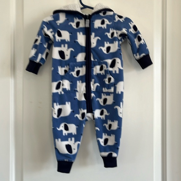 Carter’s hooded flannel onesie size 6m - Picture 1 of 3